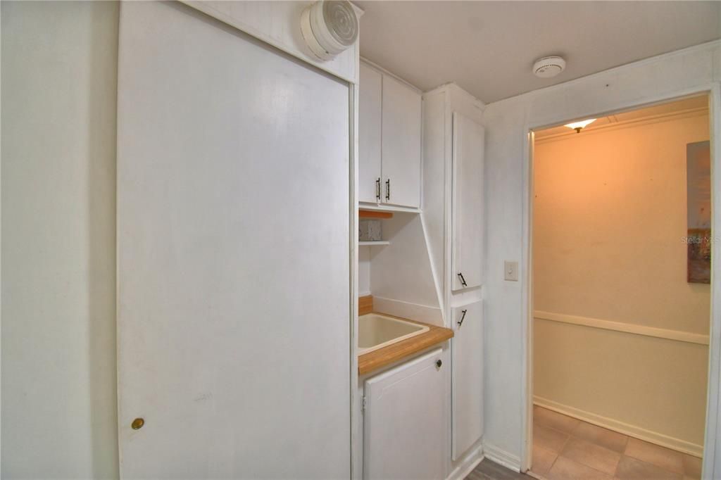 Под контрактом: $169,900 (3 спален, 2 ванн, 1456 Квадратных фут)