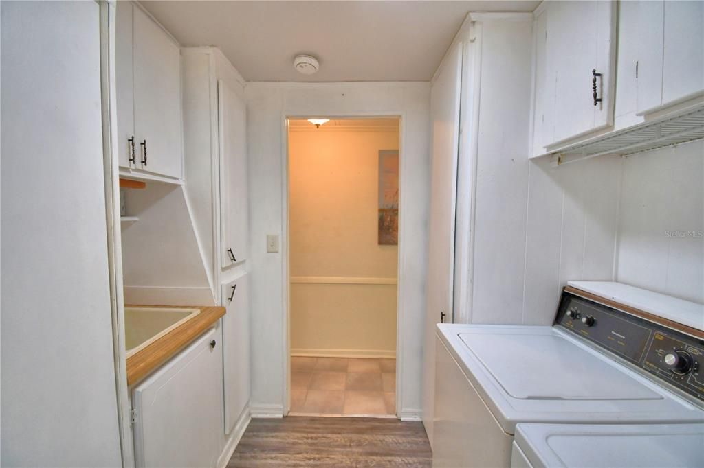 Под контрактом: $169,900 (3 спален, 2 ванн, 1456 Квадратных фут)