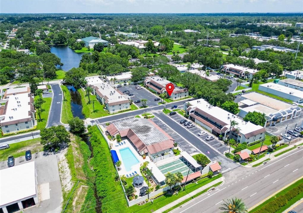 待售: $168,000 (2 贝兹, 2 浴室, 910 平方英尺)