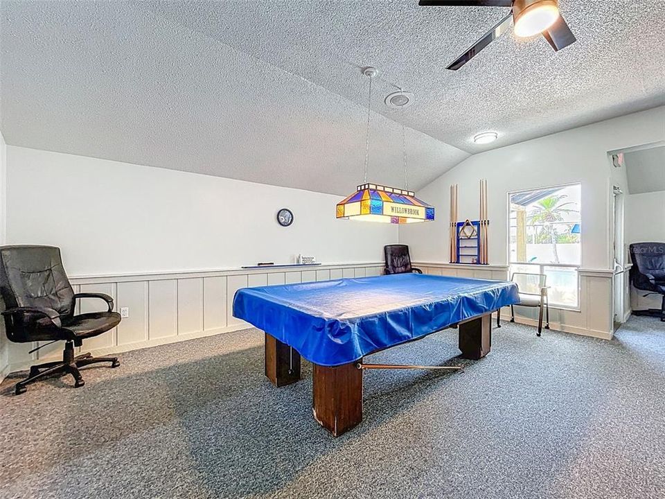 待售: $168,000 (2 贝兹, 2 浴室, 910 平方英尺)