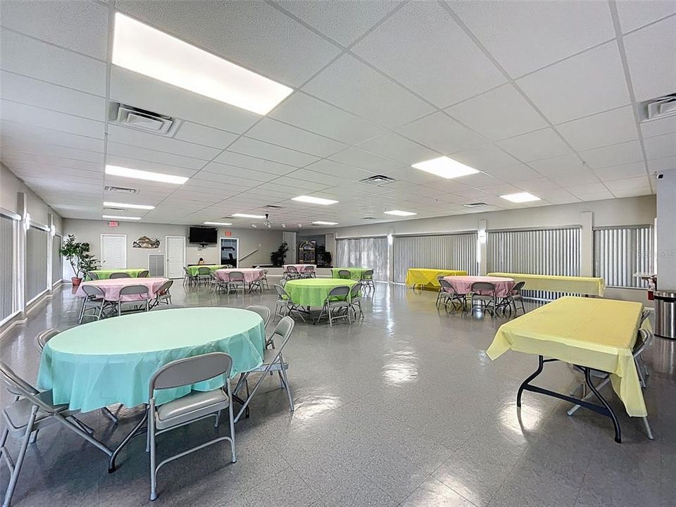 待售: $168,000 (2 贝兹, 2 浴室, 910 平方英尺)