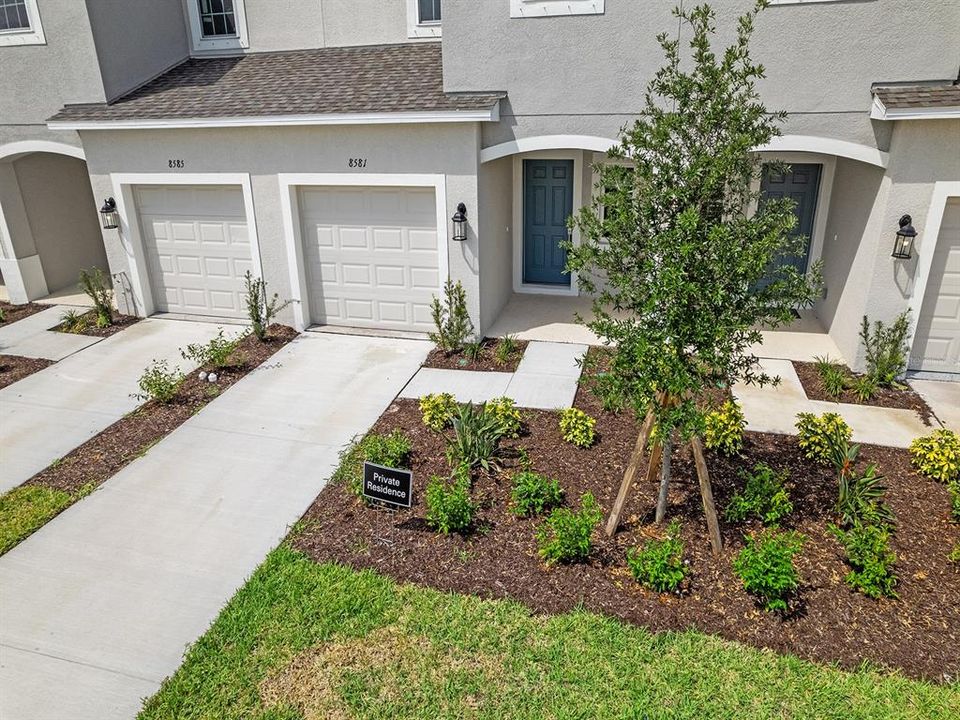 For Rent: $2,400 (3 beds, 2 baths, 1417 Square Feet)