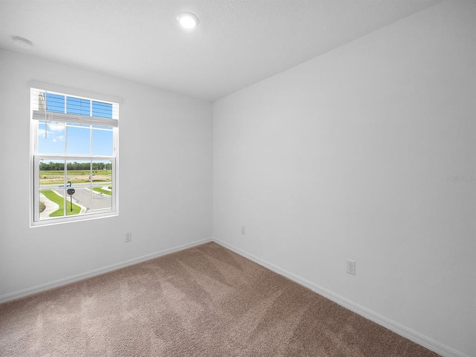 For Rent: $2,400 (3 beds, 2 baths, 1417 Square Feet)