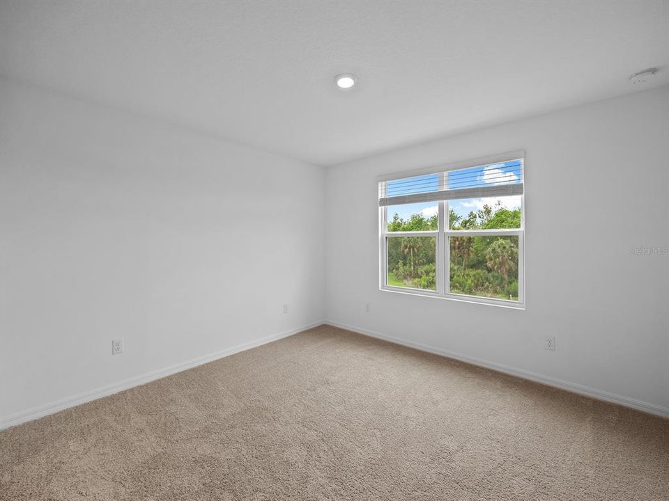 For Rent: $2,400 (3 beds, 2 baths, 1417 Square Feet)