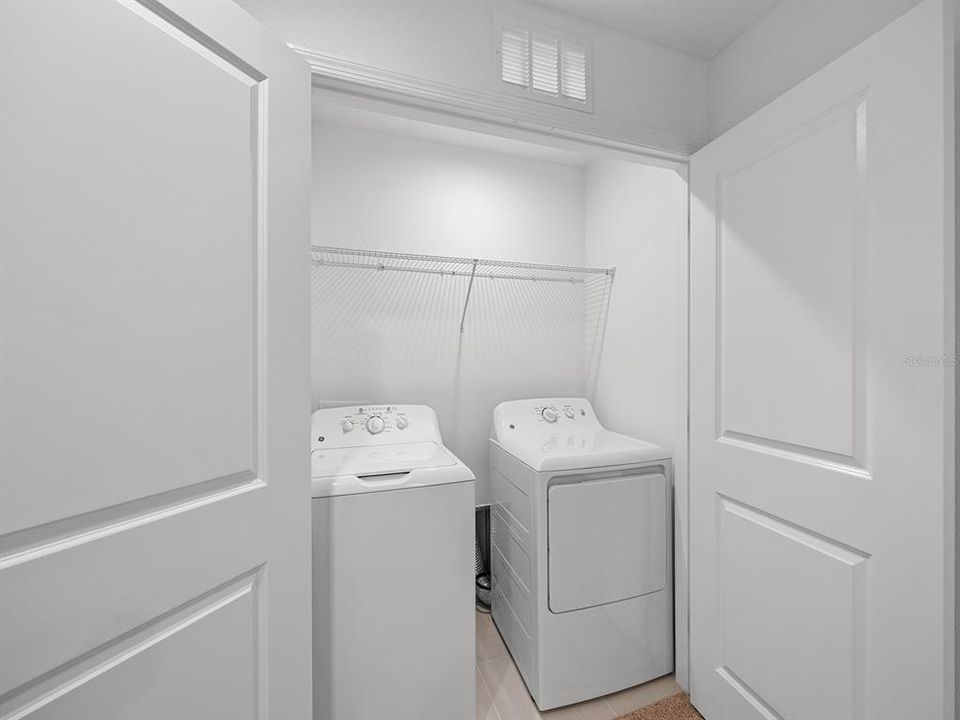 For Rent: $2,400 (3 beds, 2 baths, 1417 Square Feet)