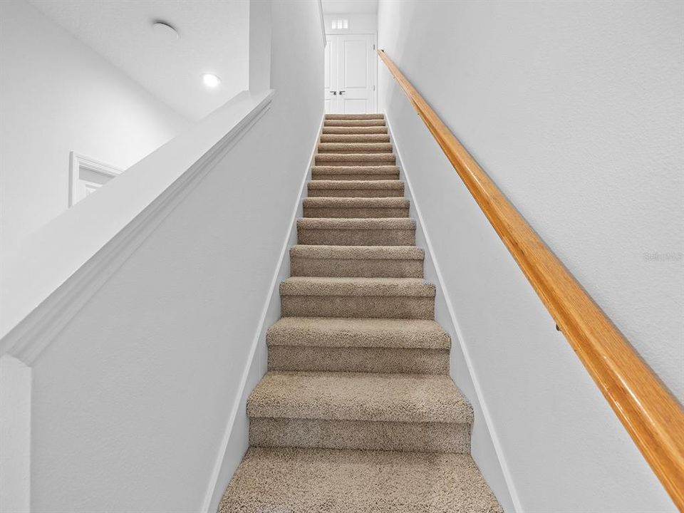 For Rent: $2,400 (3 beds, 2 baths, 1417 Square Feet)