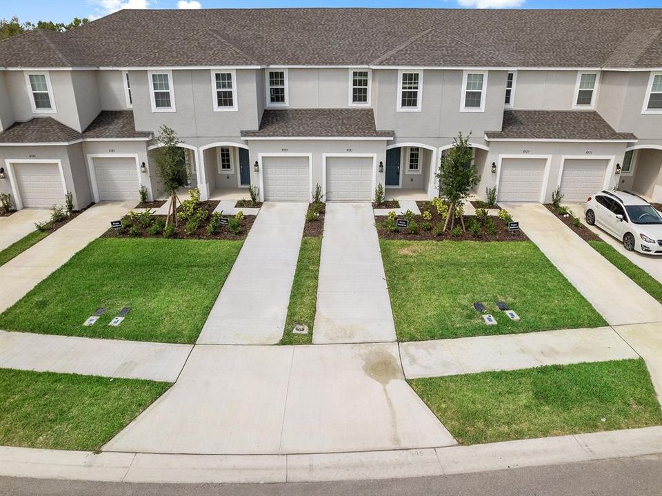 For Rent: $2,400 (3 beds, 2 baths, 1417 Square Feet)