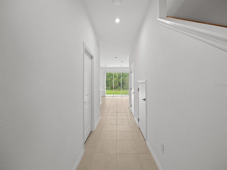 For Rent: $2,400 (3 beds, 2 baths, 1417 Square Feet)