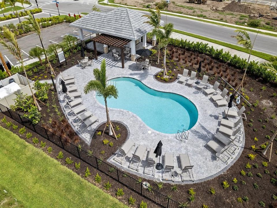 For Rent: $2,400 (3 beds, 2 baths, 1417 Square Feet)