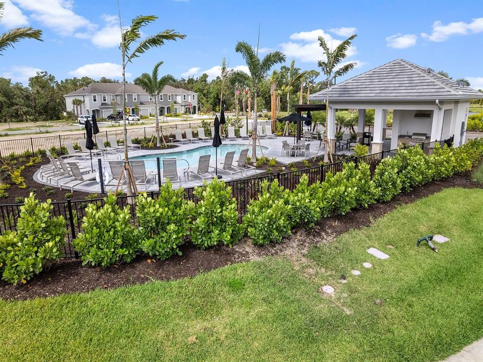 For Rent: $2,400 (3 beds, 2 baths, 1417 Square Feet)