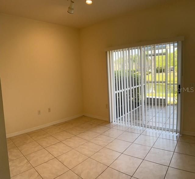 Active With Contract: $1,895 (3 beds, 2 baths, 1282 Square Feet)