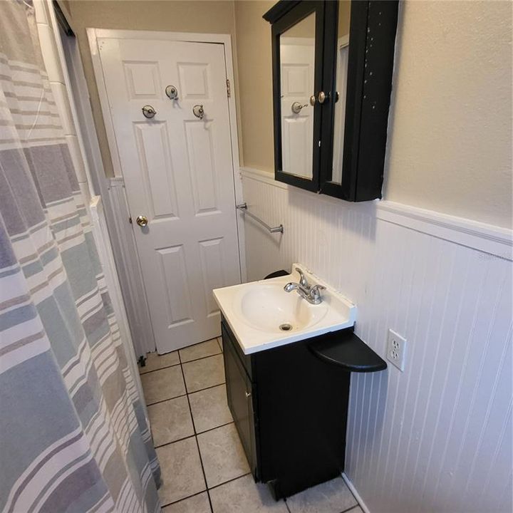 Active With Contract: $249,000 (4 beds, 1 baths, 1644 Square Feet)