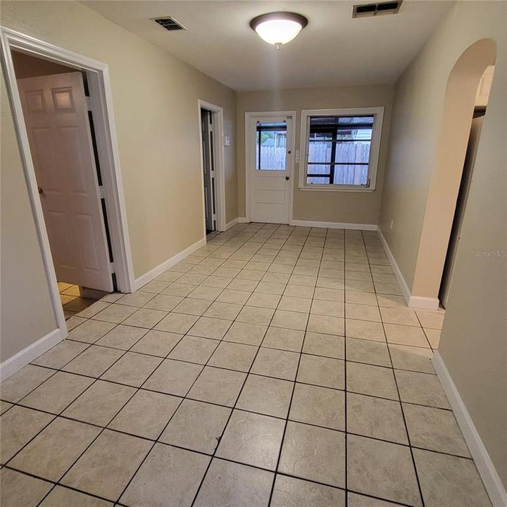 Active With Contract: $249,000 (4 beds, 1 baths, 1644 Square Feet)