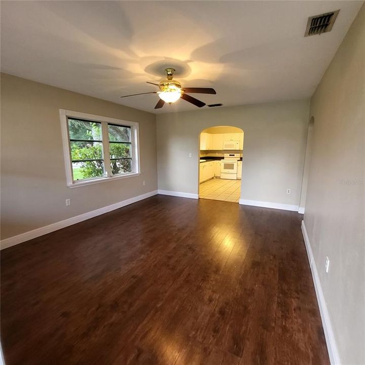 Active With Contract: $249,000 (4 beds, 1 baths, 1644 Square Feet)