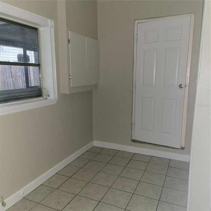 Active With Contract: $249,000 (4 beds, 1 baths, 1644 Square Feet)