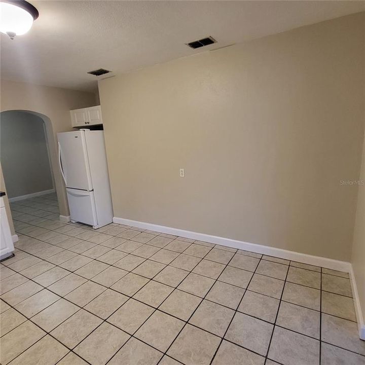 Active With Contract: $249,000 (4 beds, 1 baths, 1644 Square Feet)