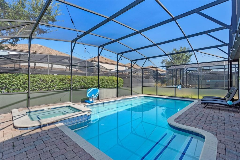 На продажу: $985,000 (9 спален, 5 ванн, 3909 Квадратных фут)