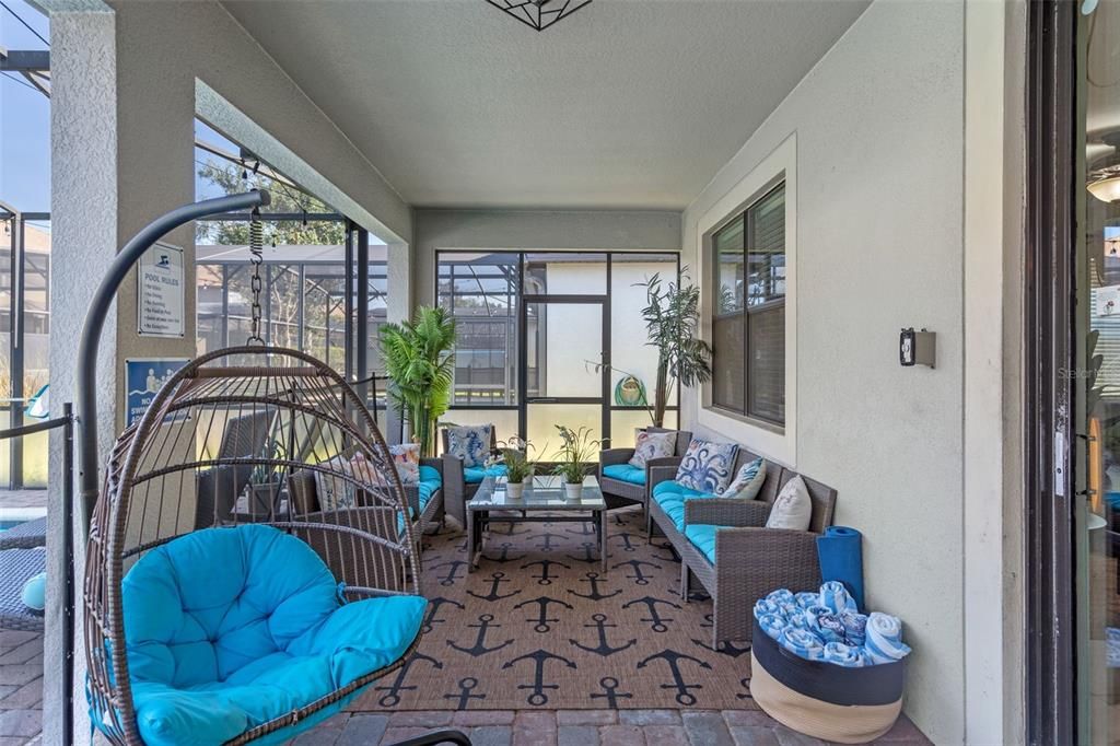 На продажу: $985,000 (9 спален, 5 ванн, 3909 Квадратных фут)