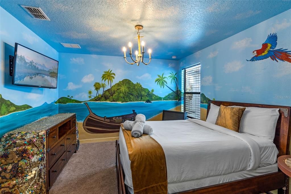 На продажу: $985,000 (9 спален, 5 ванн, 3909 Квадратных фут)