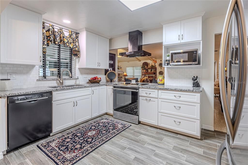 待售: $458,500 (2 贝兹, 2 浴室, 1936 平方英尺)