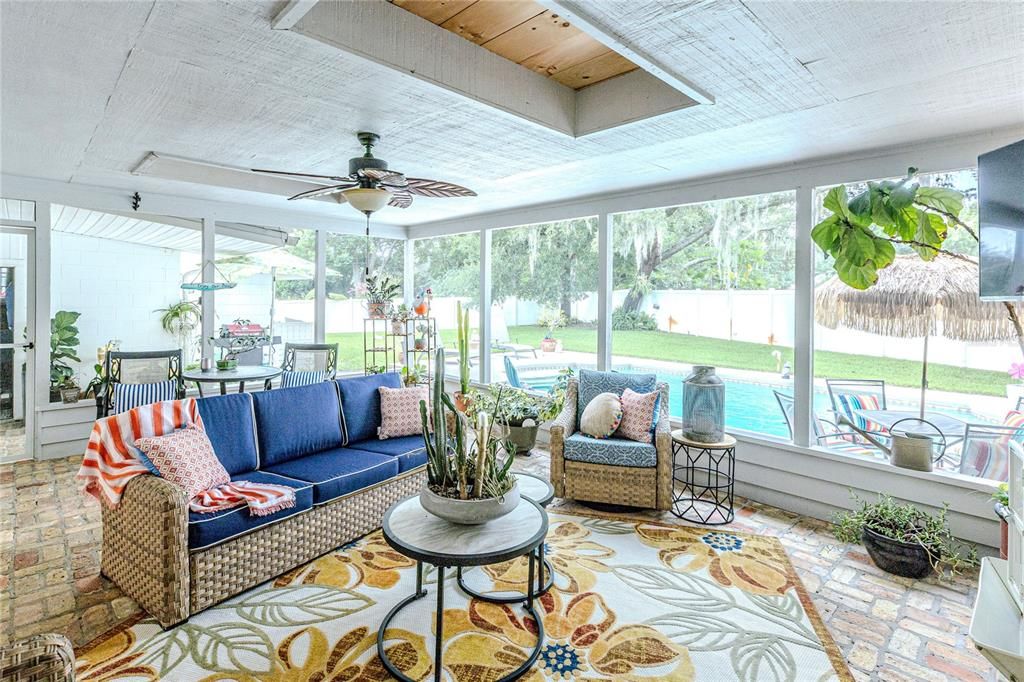 待售: $458,500 (2 贝兹, 2 浴室, 1936 平方英尺)