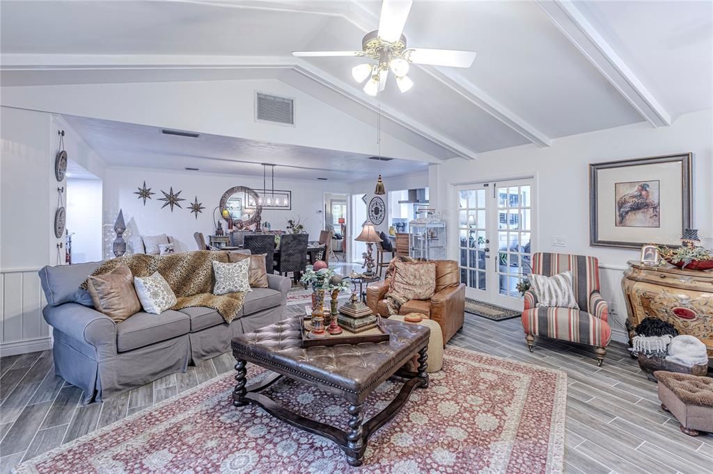 待售: $458,500 (2 贝兹, 2 浴室, 1936 平方英尺)