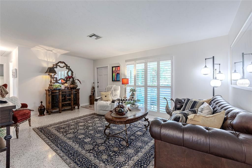 待售: $458,500 (2 贝兹, 2 浴室, 1936 平方英尺)