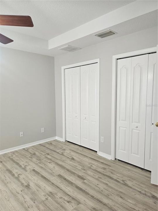 出租: $2,000 (4 贝兹, 2 浴室, 1415 平方英尺)