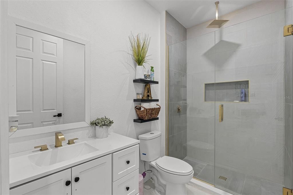 En Venta: $725,000 (4 camas, 3 baños, 2752 Pies cuadrados)