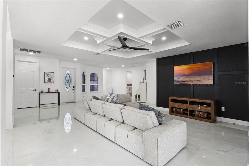 En Venta: $725,000 (4 camas, 3 baños, 2752 Pies cuadrados)