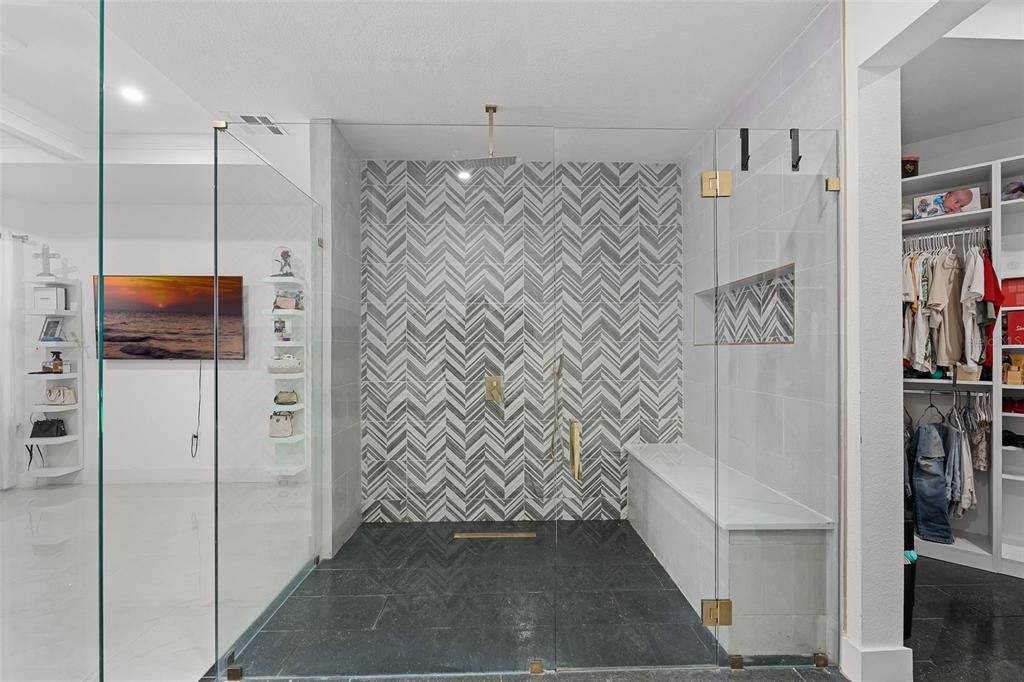 En Venta: $725,000 (4 camas, 3 baños, 2752 Pies cuadrados)