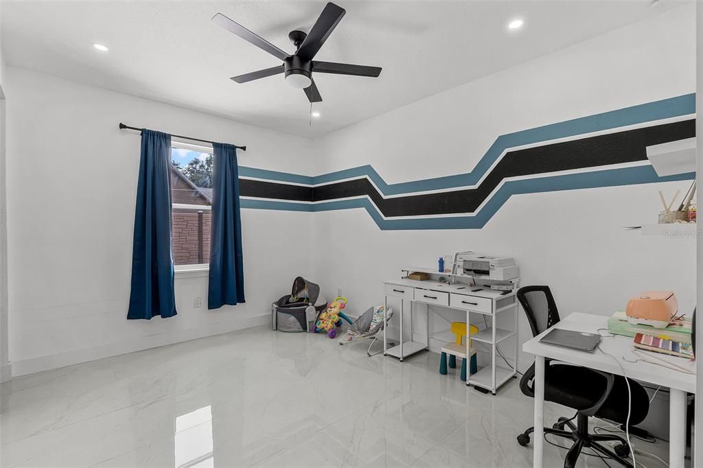 En Venta: $725,000 (4 camas, 3 baños, 2752 Pies cuadrados)