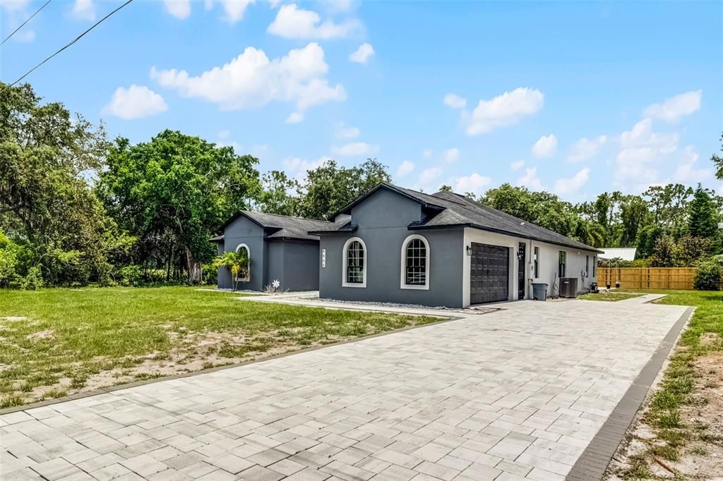 En Venta: $725,000 (4 camas, 3 baños, 2752 Pies cuadrados)