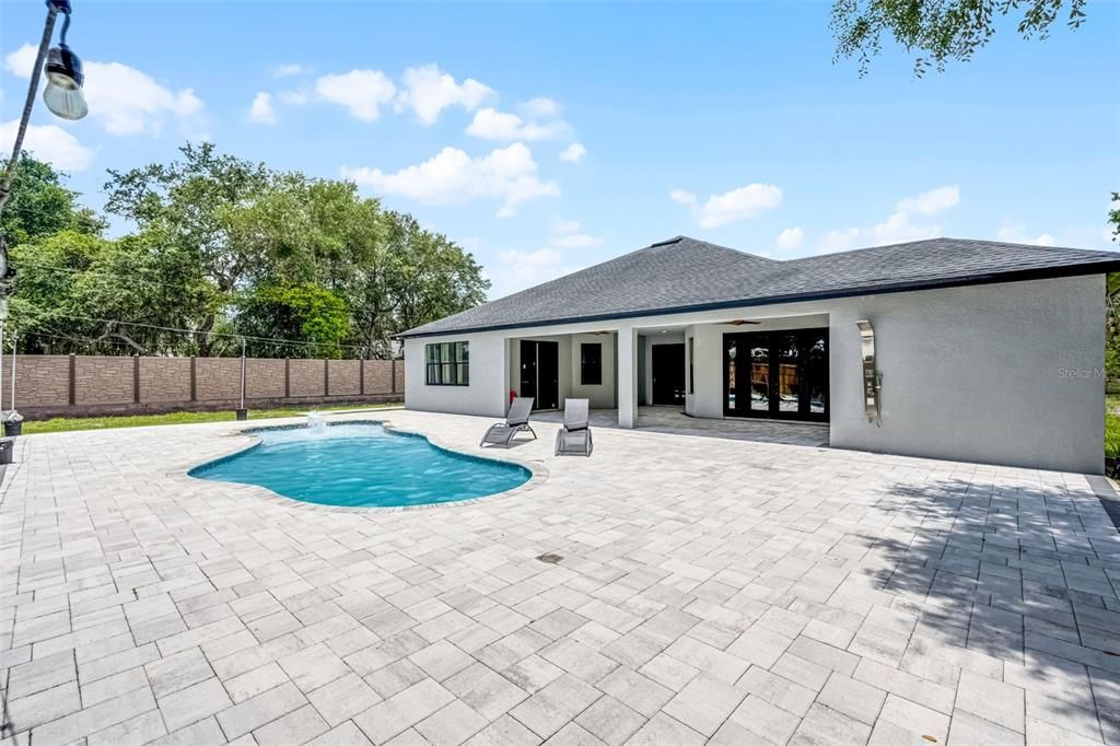 En Venta: $725,000 (4 camas, 3 baños, 2752 Pies cuadrados)