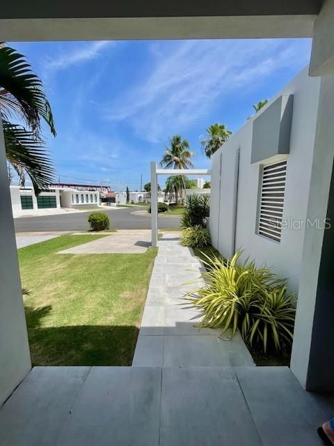 For Rent: $3,800 (3 beds, 3 baths, 1807 Square Feet)