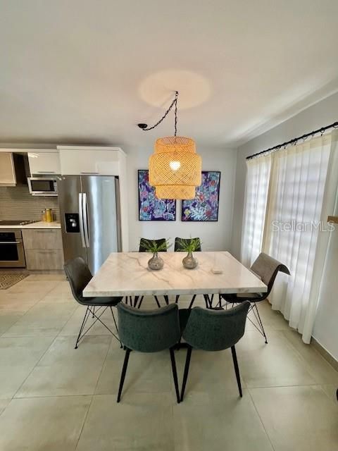 For Rent: $3,800 (3 beds, 3 baths, 1807 Square Feet)