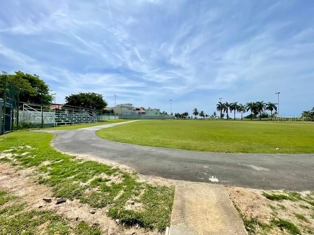 For Rent: $3,800 (3 beds, 3 baths, 1807 Square Feet)