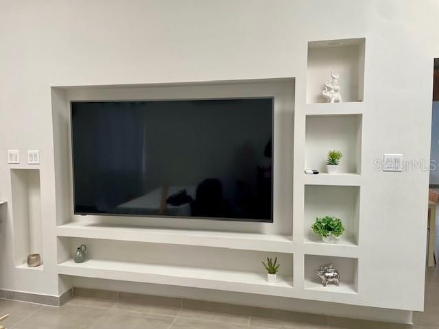 For Rent: $3,800 (3 beds, 3 baths, 1807 Square Feet)