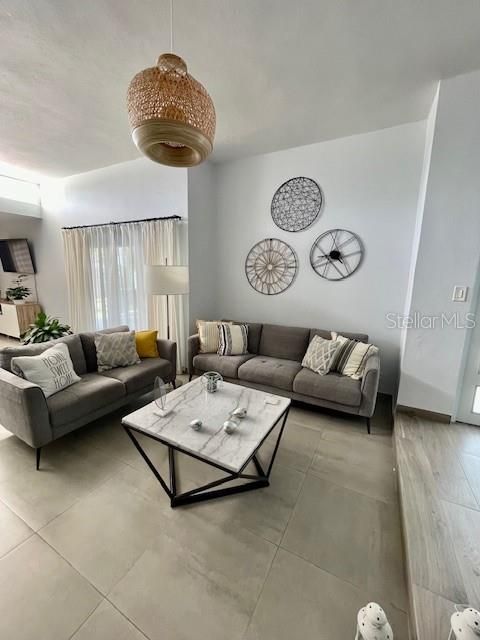 For Rent: $3,800 (3 beds, 3 baths, 1807 Square Feet)