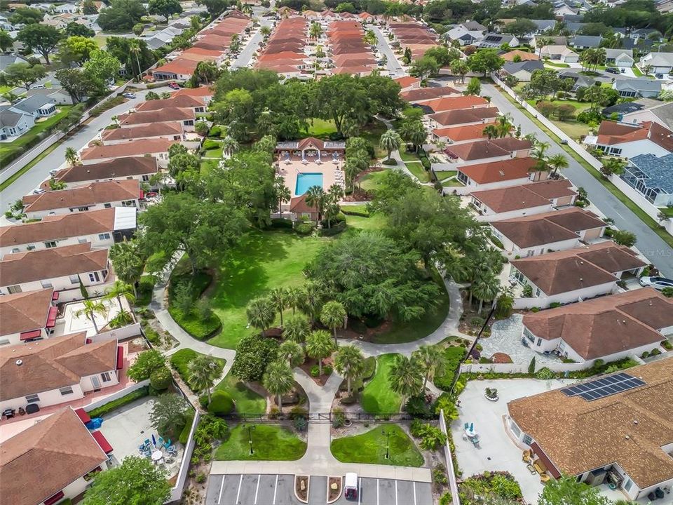 На продажу: $399,900 (2 спален, 2 ванн, 1139 Квадратных фут)