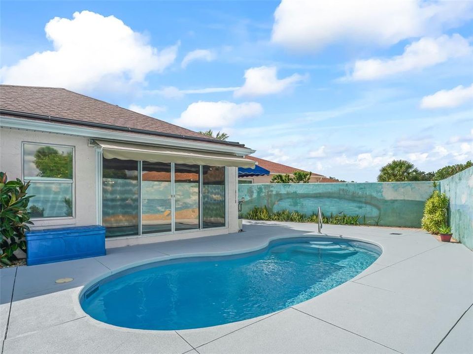 На продажу: $399,900 (2 спален, 2 ванн, 1139 Квадратных фут)