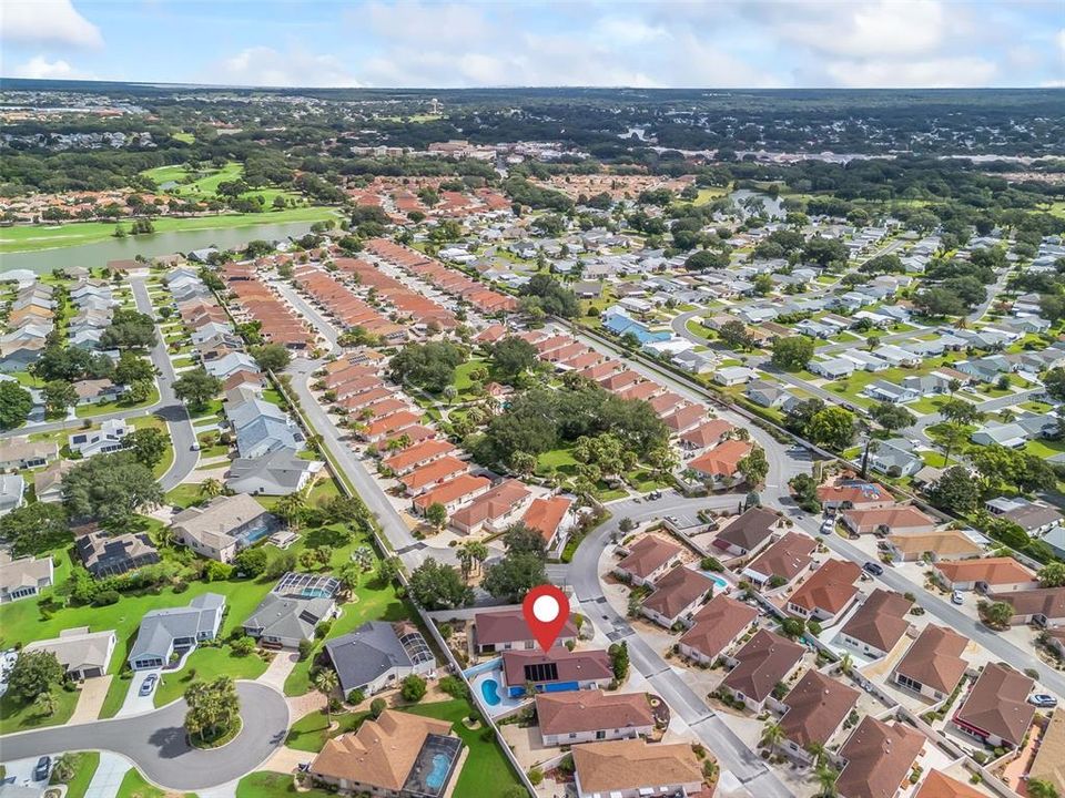 На продажу: $399,900 (2 спален, 2 ванн, 1139 Квадратных фут)