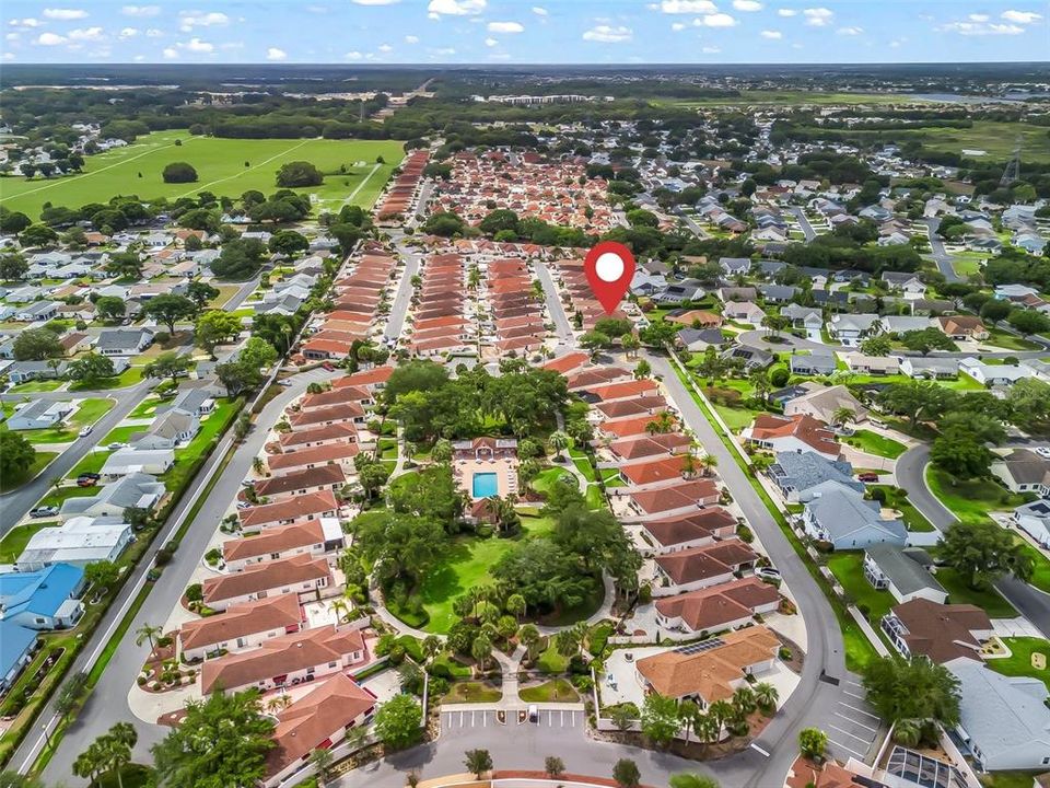 На продажу: $399,900 (2 спален, 2 ванн, 1139 Квадратных фут)