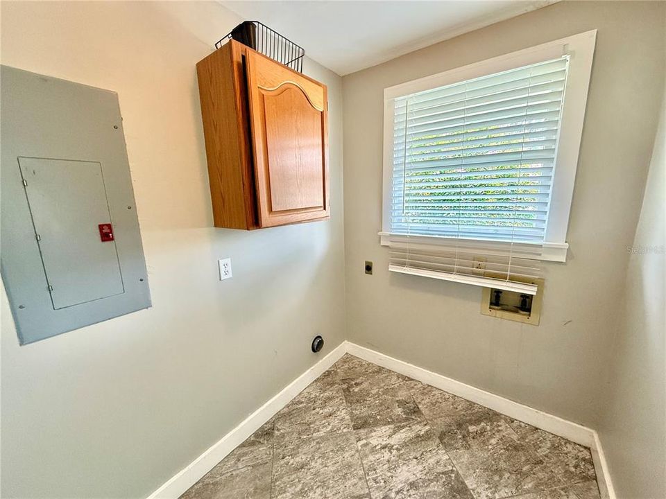 For Sale: $799,000 (5 beds, 0 baths, 2916 Square Feet)