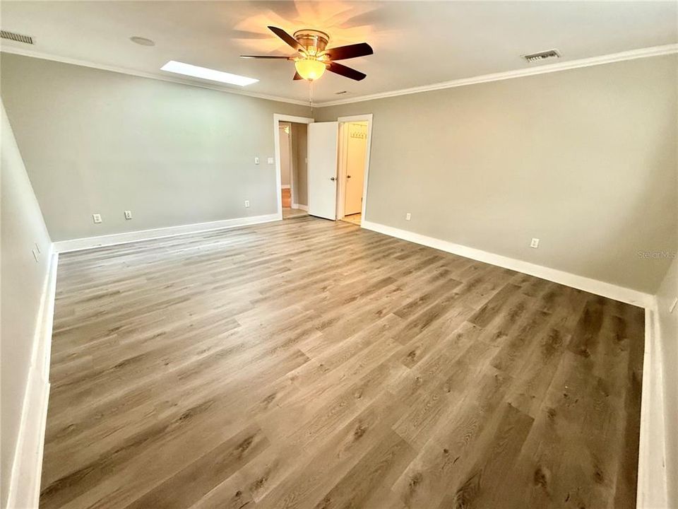 For Sale: $799,000 (5 beds, 0 baths, 2916 Square Feet)