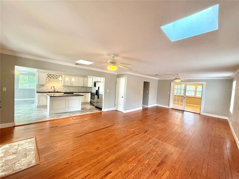 For Sale: $799,000 (5 beds, 0 baths, 2916 Square Feet)