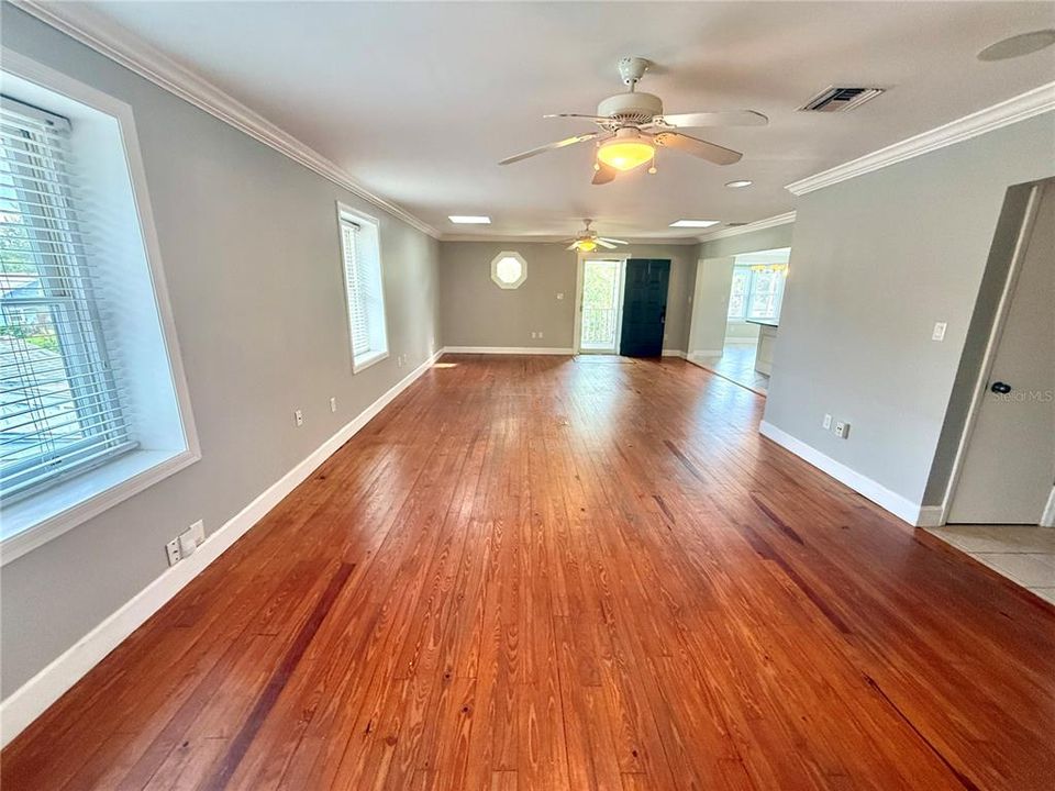 For Sale: $799,000 (5 beds, 0 baths, 2916 Square Feet)