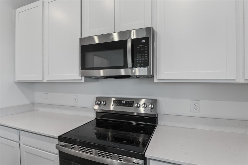 For Sale: $311,521 (3 beds, 2 baths, 1700 Square Feet)