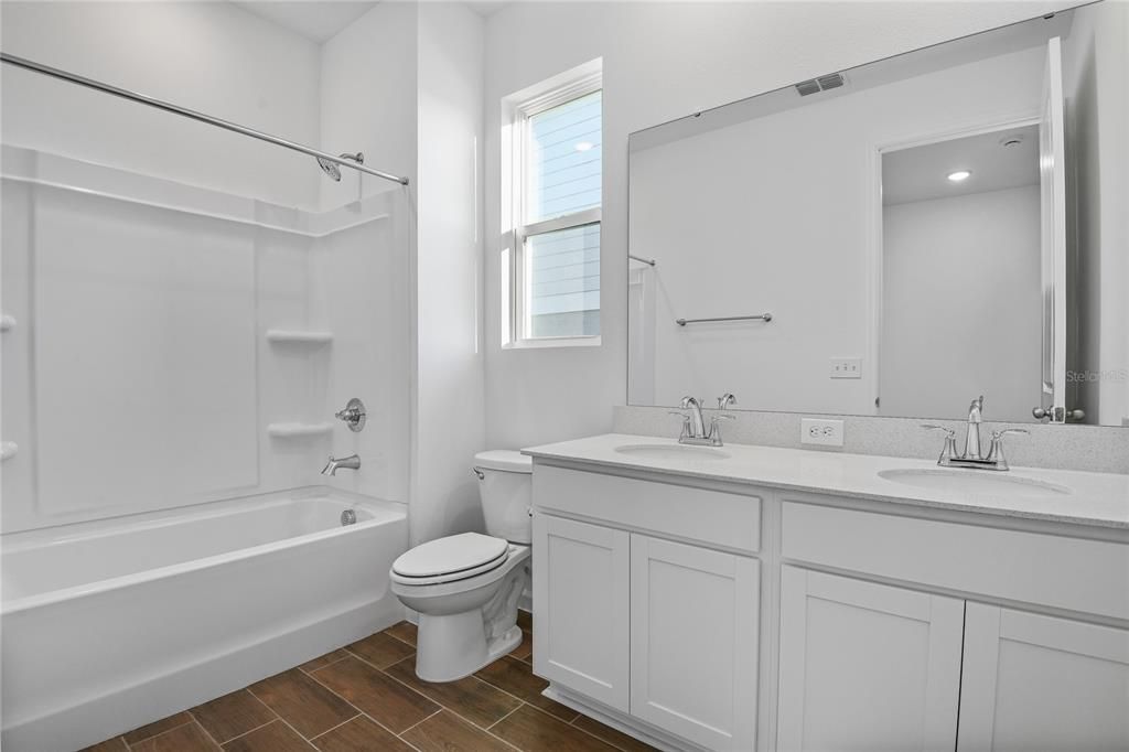 For Sale: $311,521 (3 beds, 2 baths, 1700 Square Feet)