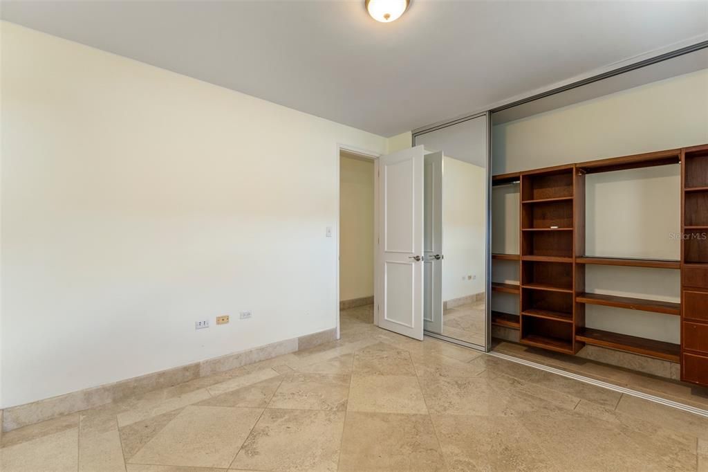 待售: $2,750,000 (7 贝兹, 7 浴室, 4400 平方英尺)